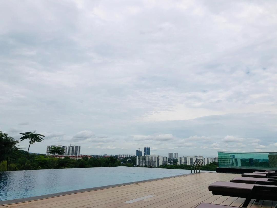 Apartamento Southkey Mosaic By Antlerzone Johor Bahru Exterior foto