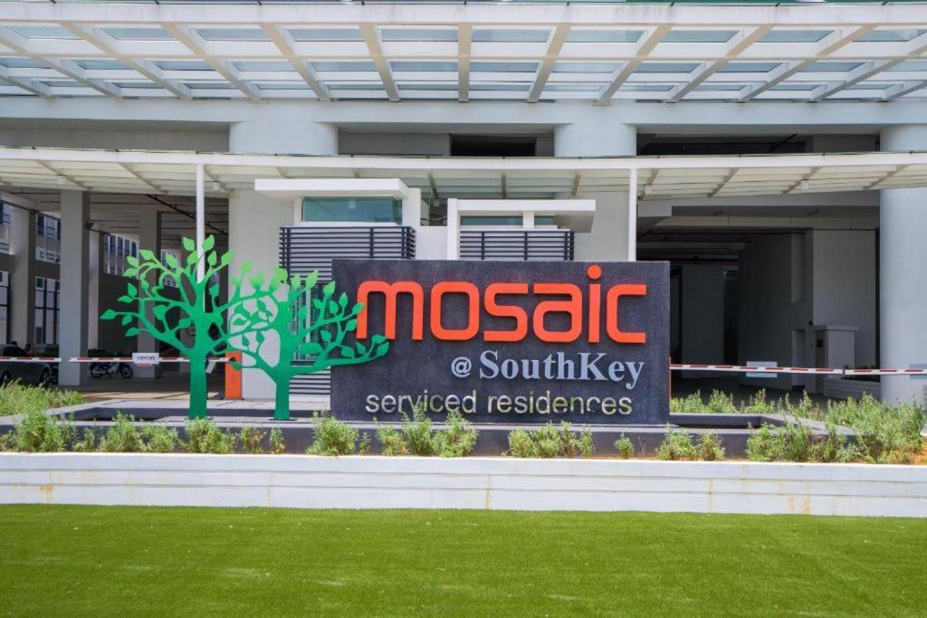 Apartamento Southkey Mosaic By Antlerzone Johor Bahru Exterior foto